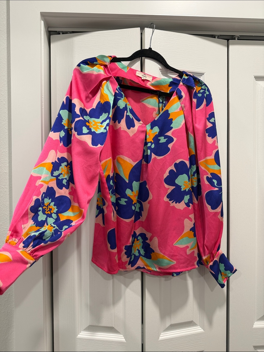 entro Vibrant Pink Floral V-Neck Long Sleeve Blouse